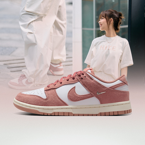 NIKE耐克2025女子WMNS NIKE DUNK LOW休闲IB4417-102
