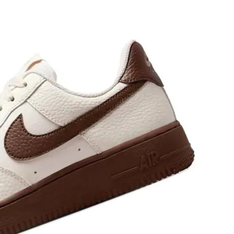NIKE耐克2025女子W AIR FORCE 1 '07休闲IM3378-122
