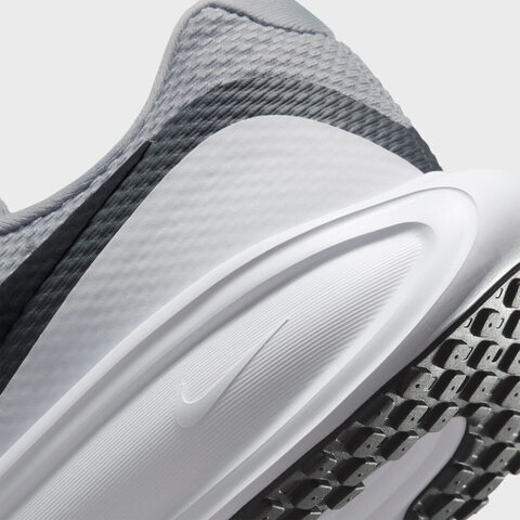 NIKE耐克2025男子NIKE REVOLUTION 8跑步HJ9198-004