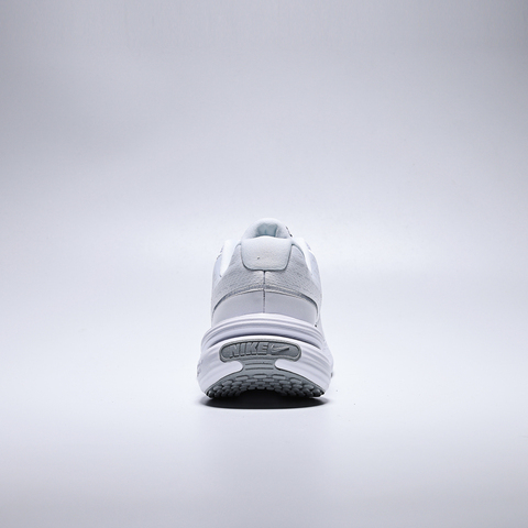 NIKE耐克2025男大童NIKE UPLIFT SC (GS)儿童IF1749-101