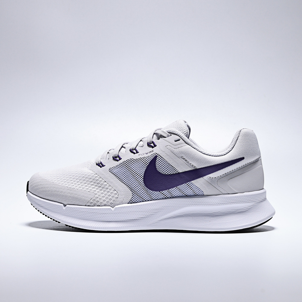 NIKE耐克2025女子W NIKE RUN SWIFT 3跑步DR2698-014