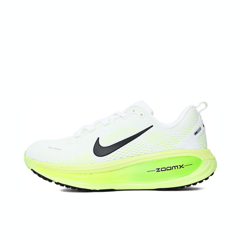 NIKE耐克2025女子W NIKE VOMERO 18跑步HM6804-102