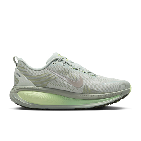NIKE耐克2025男子NIKE VOMERO 18跑步HM6803-002