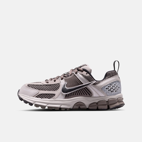 NIKE耐克2025男大童VOMERO 5 (GS)儿童HF6998-010