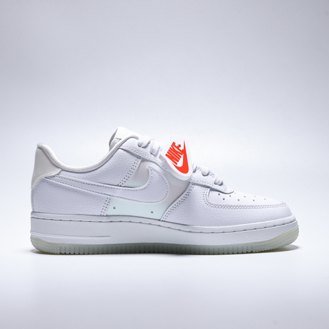 NIKE耐克2025女子W AIR FORCE 1 '07休闲IH3204-100