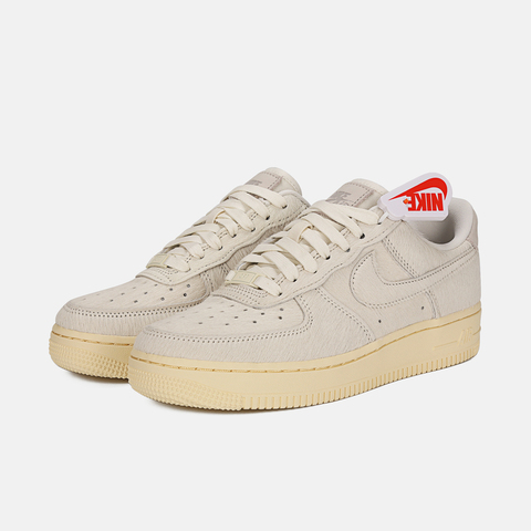 NIKE耐克2025女子WMNS AIR FORCE 1 '07休闲II7398-100