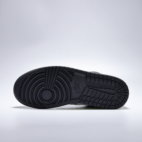 NIKE耐克2025男子AIR JORDAN 1 LOW SE乔丹HQ2010-005