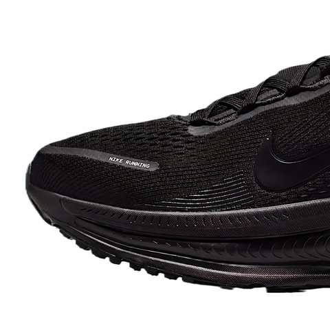 NIKE耐克2025女子W NIKE VOMERO 18跑步HM6804-004