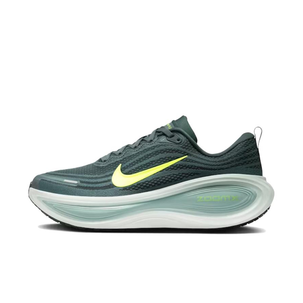 NIKE耐克2025男子NIKE VOMERO PLUS跑步HV8150-300