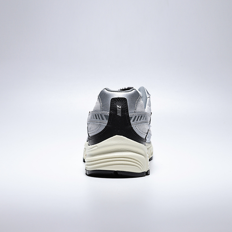 NIKE耐克2025男子NIKE INITIATOR休闲IO7609-101