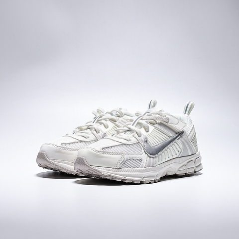 Nike KidsNike Kids2025男小童VOMERO 5 (PS)儿童HF6999-108