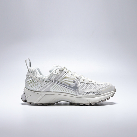 Nike KidsNike Kids2025男大童VOMERO 5 (GS)儿童HF6998-108