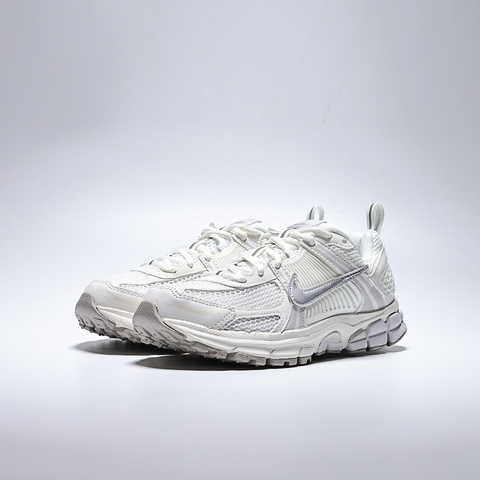 Nike KidsNike Kids2025男大童VOMERO 5 (GS)儿童HF6998-108