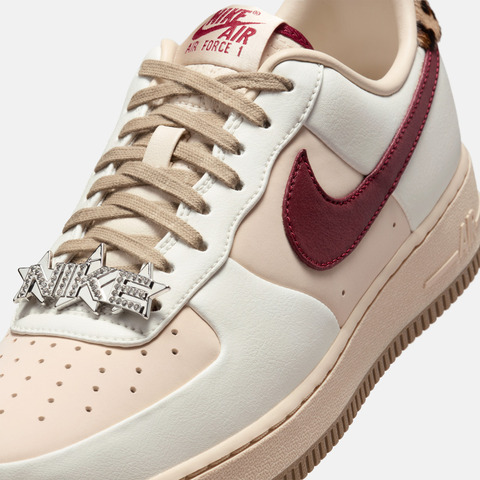 NIKE耐克2025女子WMNS AIR FORCE 1 '07休闲IM7510-262