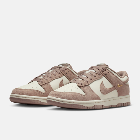 NIKE耐克2025女子WMNS NIKE DUNK LOW休闲IB4417-105