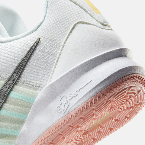 NIKE耐克2025女子SABRINA 3 EP篮球HF2882-100