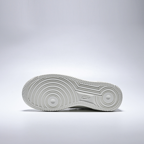 Nike KidsNike Kids2025男大童AIR FORCE 1 LV8 3 (GS)儿童IM6697-141