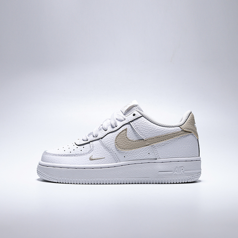 Nike KidsNike Kids2025男大童AIR FORCE 1 MS (GS)儿童IO7403-102
