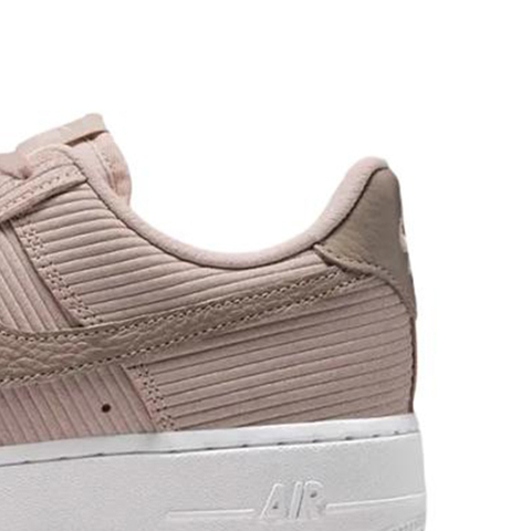 NIKE耐克2025女子W AIR FORCE 1 '07休闲IM6533-602