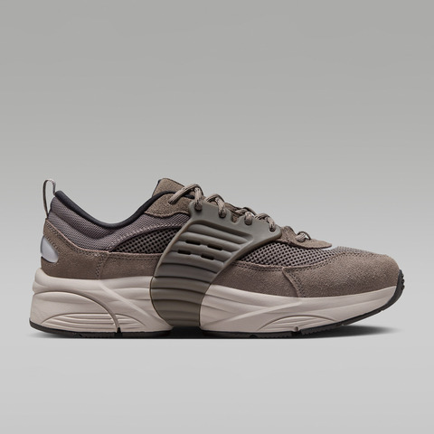 JordanJordan2025男子JORDAN TRUNNER O/S乔丹IB3722-201