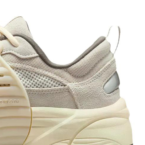 JordanJordan2025男子JORDAN TRUNNER O/S乔丹IB3722-101