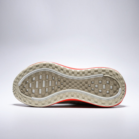 NIKE耐克2025男子NIKE VOMERO PLUS跑步IM6679-258