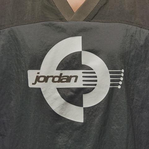 JordanJordan2026女子AS W J BRK LS WOVEN PO GFX梭织无帽卫衣IF1078-040