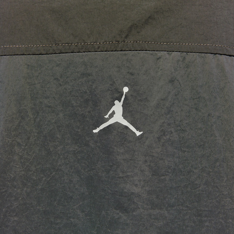 JordanJordan2026女子AS W J BRK LS WOVEN PO GFX梭织无帽卫衣IF1078-040