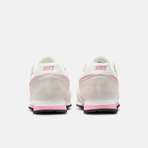 NIKE耐克2026女子WMNS NIKE MD RUNNER 2休闲749869-106
