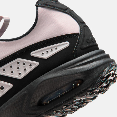 NIKE耐克2026女子W NIKE AIR MAX SNDR休闲FZ2068-003