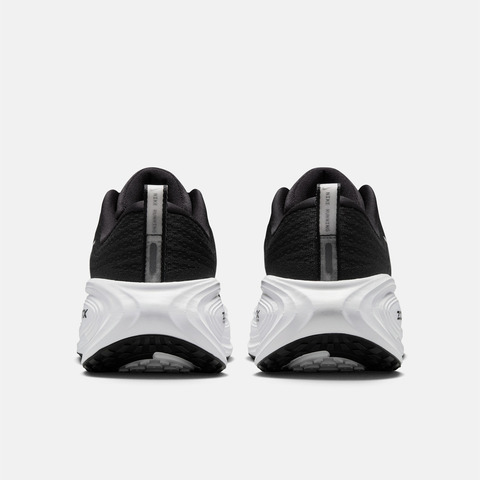 NIKE耐克2026女子W NIKE VOMERO PLUS跑步HV8154-002