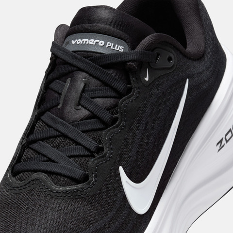 NIKE耐克2026女子W NIKE VOMERO PLUS跑步HV8154-002