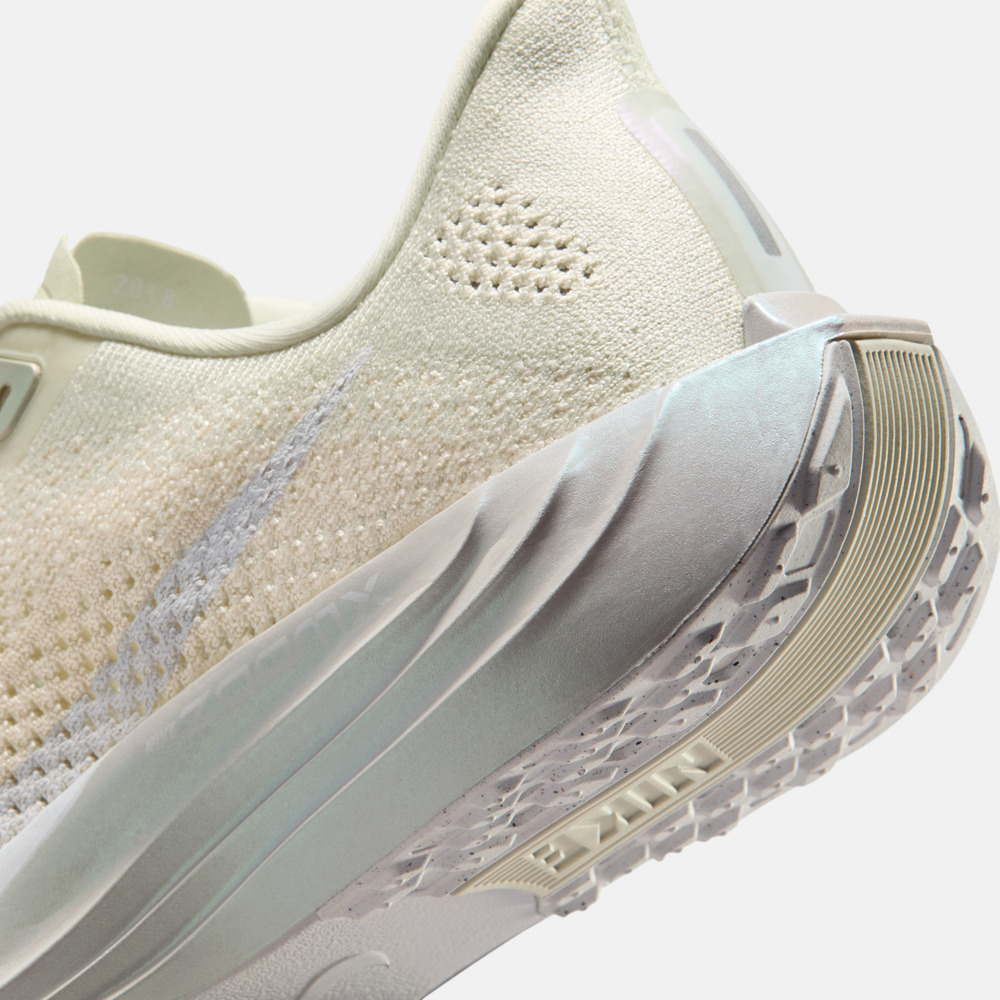 NIKE耐克2026女子W PEGASUS PLUS ESS跑步IO9912-001