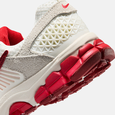 Nike KidsNike Kids2026大童VOMERO 5 SE (GS)儿童IB5727-100