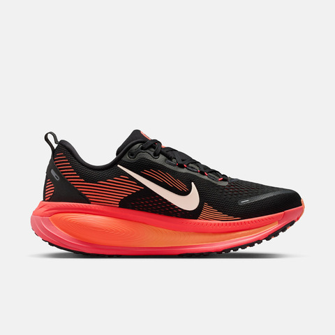 NIKE耐克2026女子W NIKE VOMERO 18跑步HM6804-010