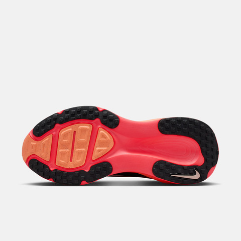 NIKE耐克2026女子W NIKE VOMERO 18跑步HM6804-010