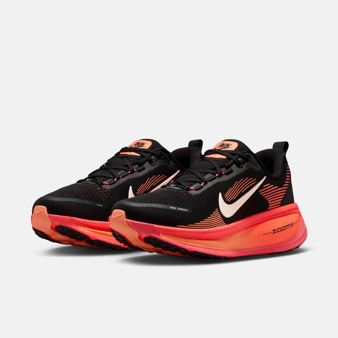 NIKE耐克2026女子W NIKE VOMERO 18跑步HM6804-010
