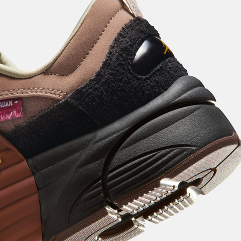 JordanJordan2026男子JORDAN TRUNNER O/S乔丹IQ1113-270