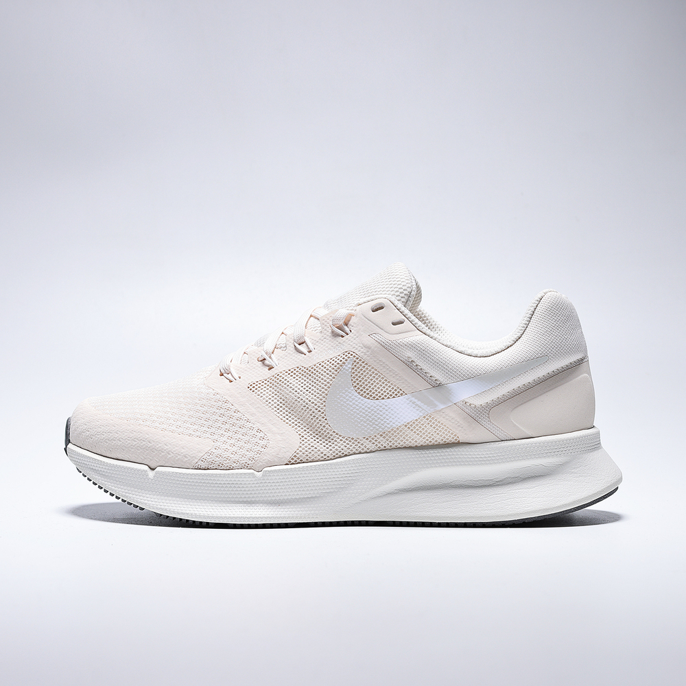 NIKE耐克2026女子W NIKE RUN SWIFT 3跑步DR2698-111