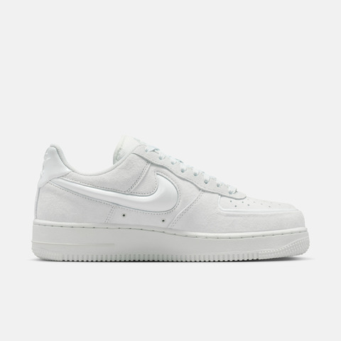 NIKE耐克2026女子W AIR FORCE 1 '07休闲HV4406-100