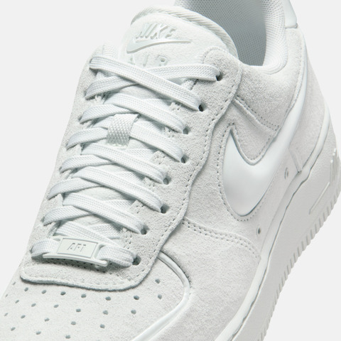 NIKE耐克2026女子W AIR FORCE 1 '07休闲HV4406-100
