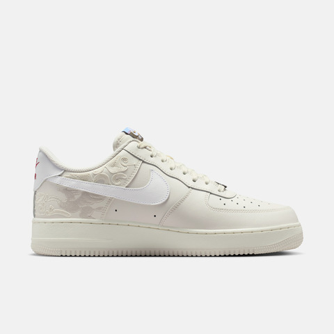 NIKE耐克2026男子AIR FORCE 1 '07休闲IQ1119-011