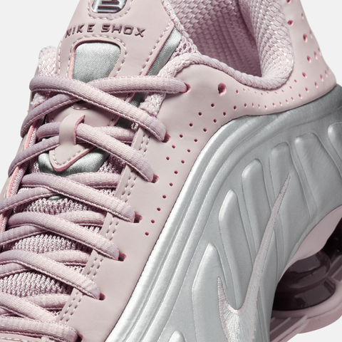 NIKE耐克2026女子NIKE SHOX R4休闲AR3565-601