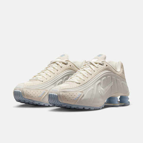 NIKE耐克2026女子W NIKE SHOX R4 SE休闲IH3572-110