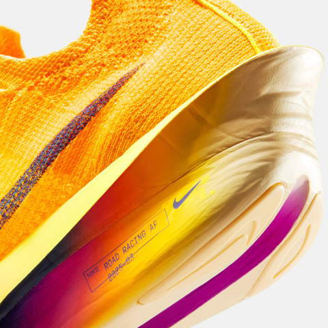 NIKE耐克2026女子W AIR ZOOM ALPHAFLY NEXT% 3跑步FD8315-800