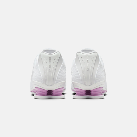 NIKE耐克2026女子W NIKE SHOX Z休闲HQ7540-101