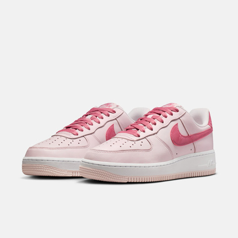 NIKE耐克2026女子W AIR FORCE 1 '07休闲IO8755-600