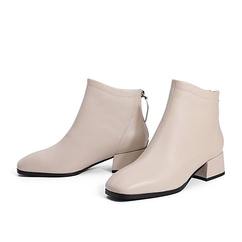 森达2020冬季新款简约潮流时尚街拍粗跟女短靴Z8024DD0
