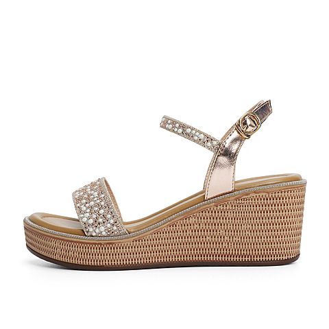 森达2021夏季新款商场同款甜美珍珠休闲坡跟女凉鞋4WE01BL1