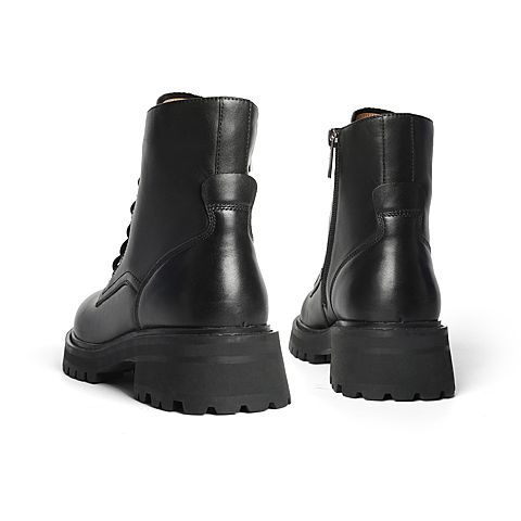 森达2021冬季新款时尚机车风Ins潮户外休闲女短筒马丁靴Z0709DD1